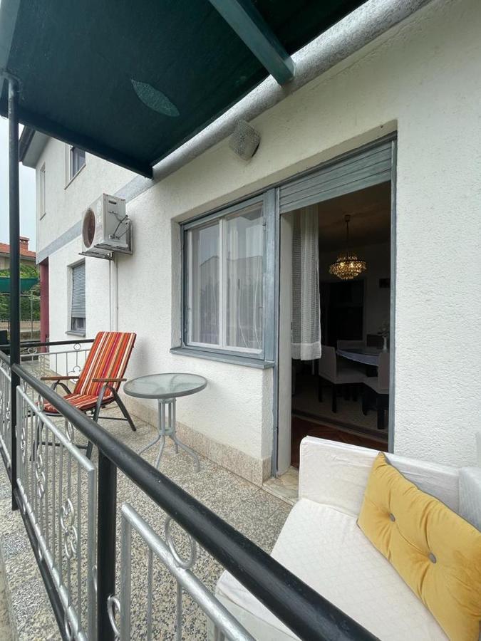 شقة Apartman Pcelica بولا المظهر الخارجي الصورة