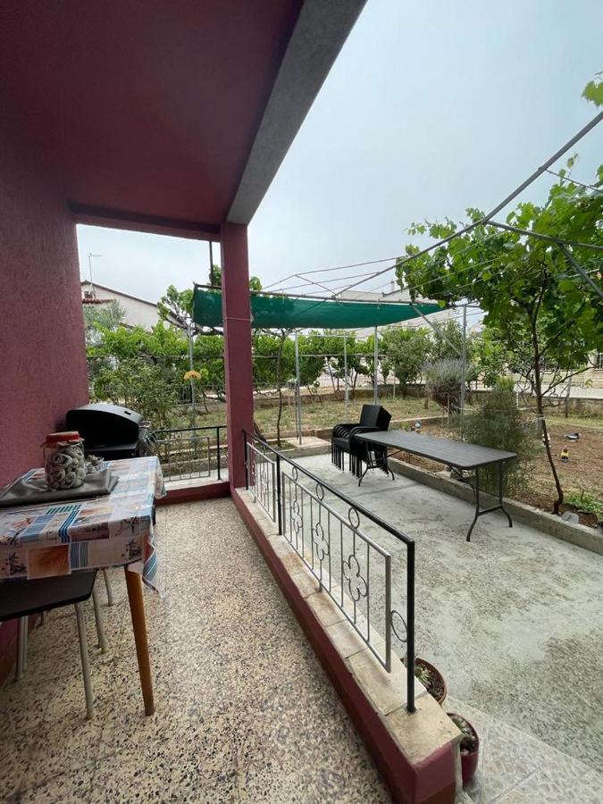 شقة Apartman Pcelica بولا المظهر الخارجي الصورة