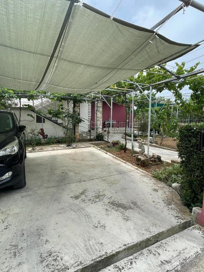 شقة Apartman Pcelica بولا المظهر الخارجي الصورة