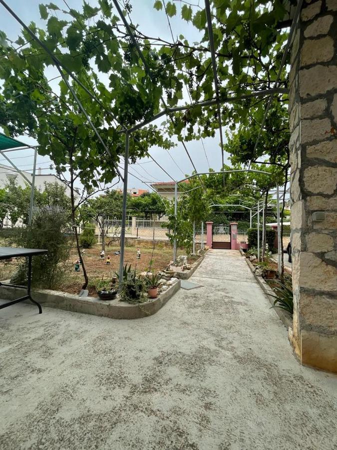 شقة Apartman Pcelica بولا المظهر الخارجي الصورة
