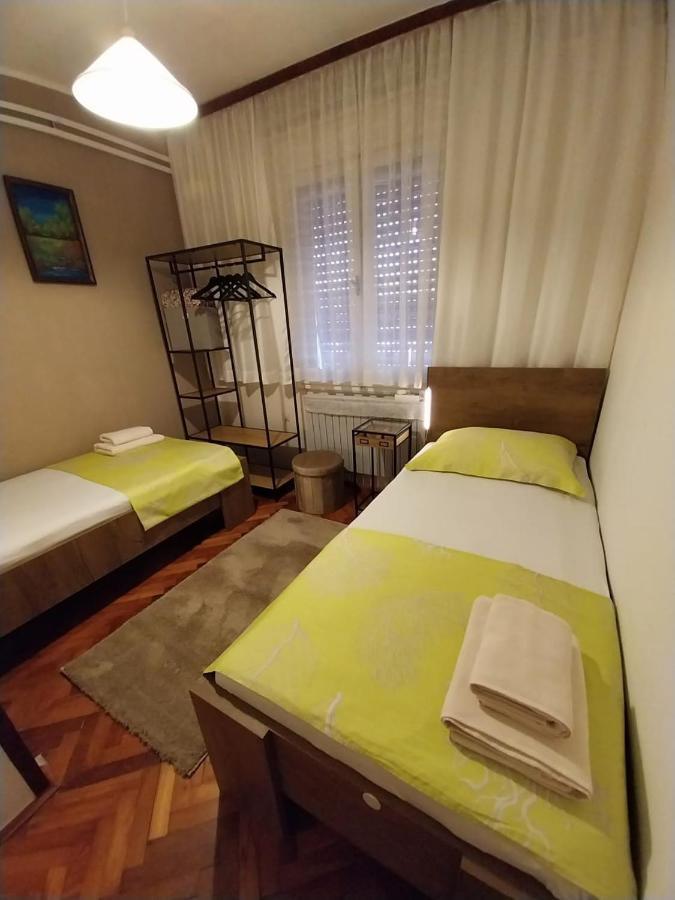 شقة Apartman Pcelica بولا المظهر الخارجي الصورة